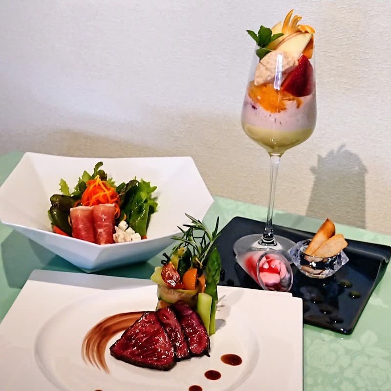 シェ・ボヌール篠﨑の店内・料理の写真 2枚目