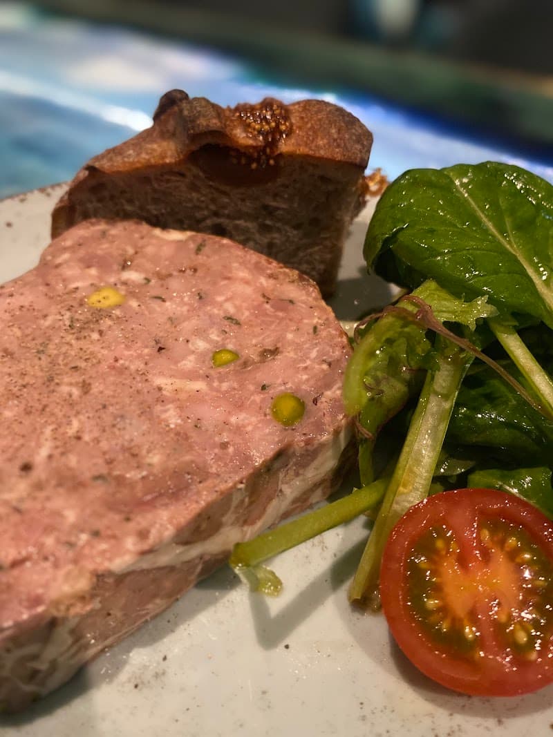 Wine Bar TAKAE(ワインバー タカエ)の店内・料理の写真 2枚目
