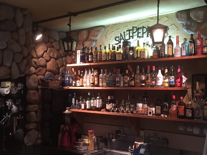 FOODS&BAR ソルト＆ペッパーの店内・料理の写真 2枚目