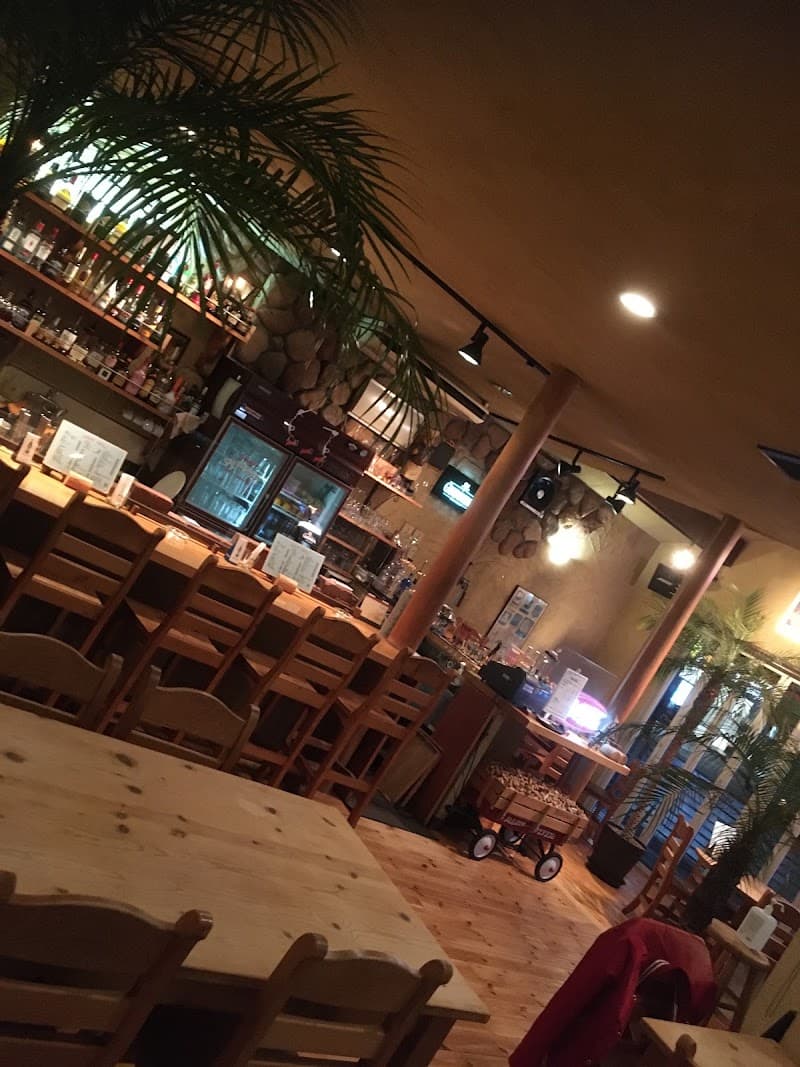 FOODS&BAR ソルト＆ペッパーの店内・料理の写真 3枚目
