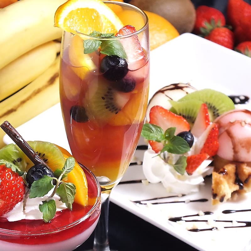 Dining Bar QUEEN (ダイニングバー クイーン）の店内・料理の写真 2枚目