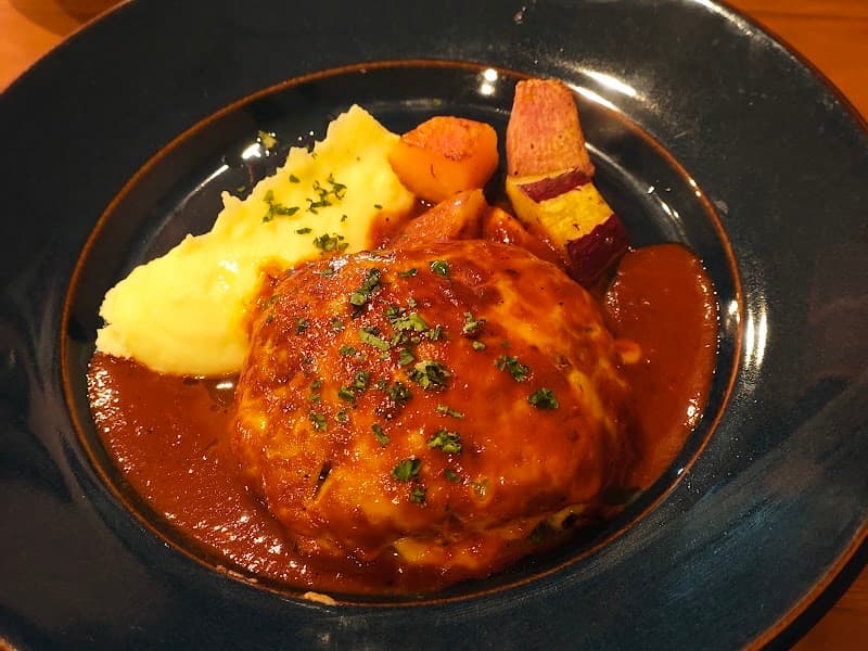 旬ビストロ Sante Pienoの店内・料理の写真 2枚目