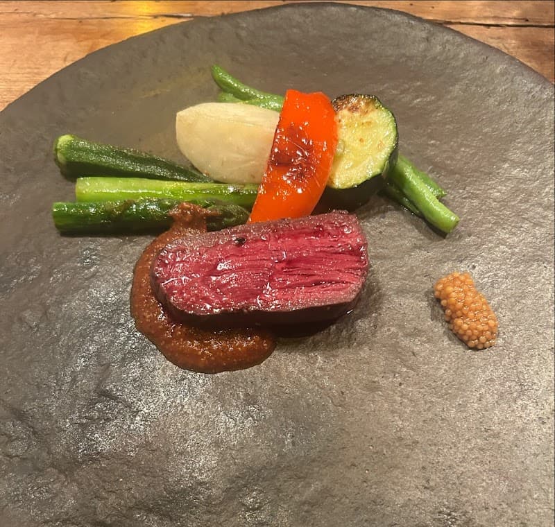 鹿肉とワイン otelloの店内・料理の写真 3枚目