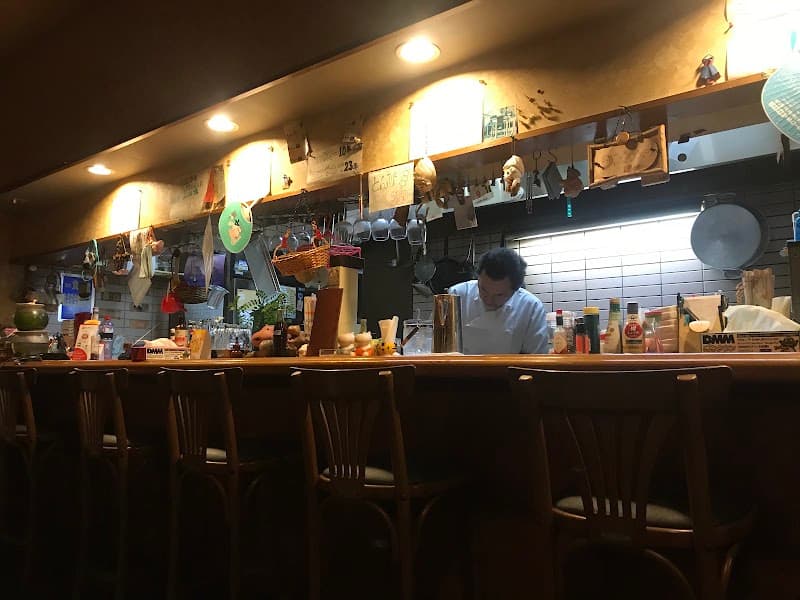 ビストロヒッポ