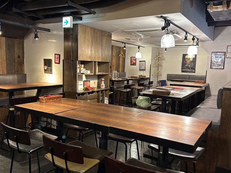 八重洲ワイン倶楽部の店内・料理の写真 2枚目