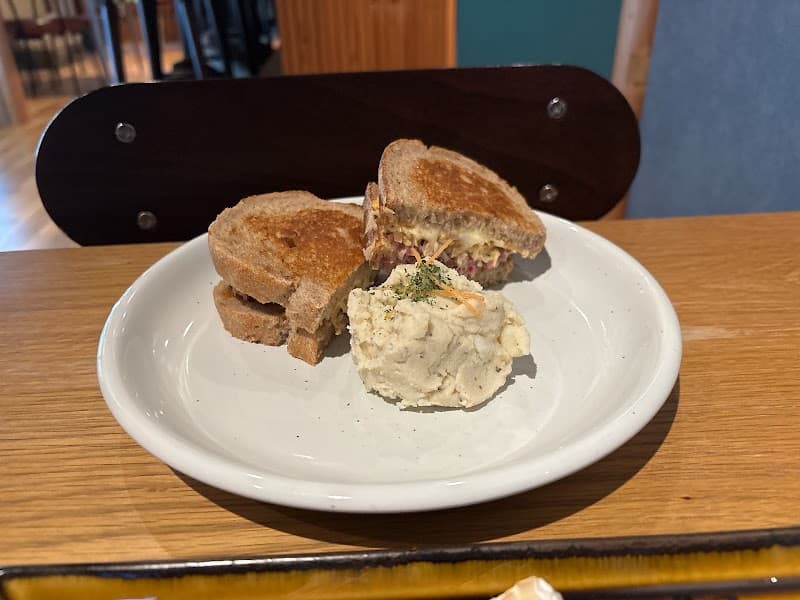Cafe & Wine Bar Knucklesの店内・料理の写真 3枚目