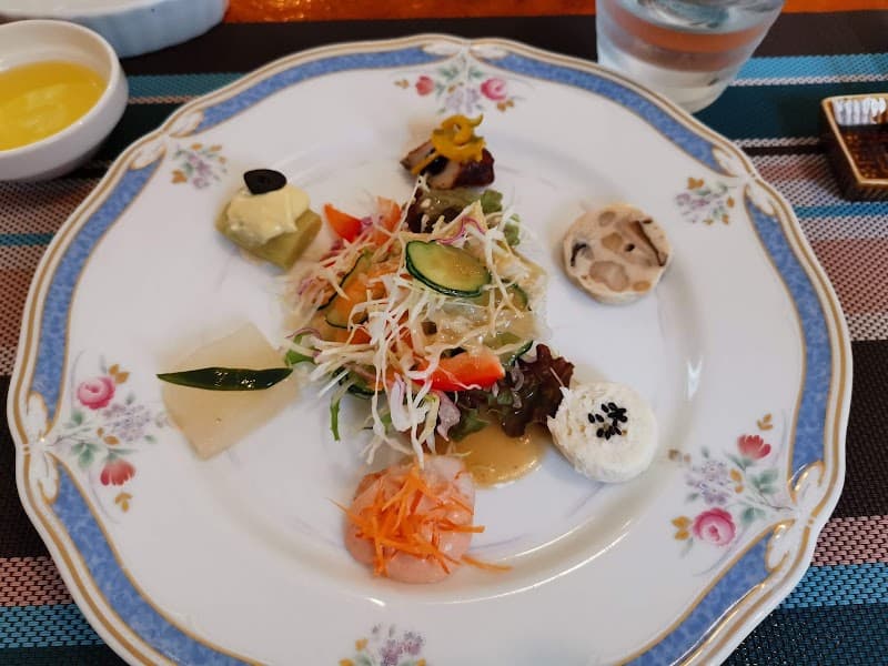 age age(アージュアージュ)の店内・料理の写真 2枚目