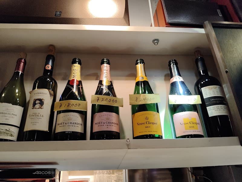Wine酒場 猫