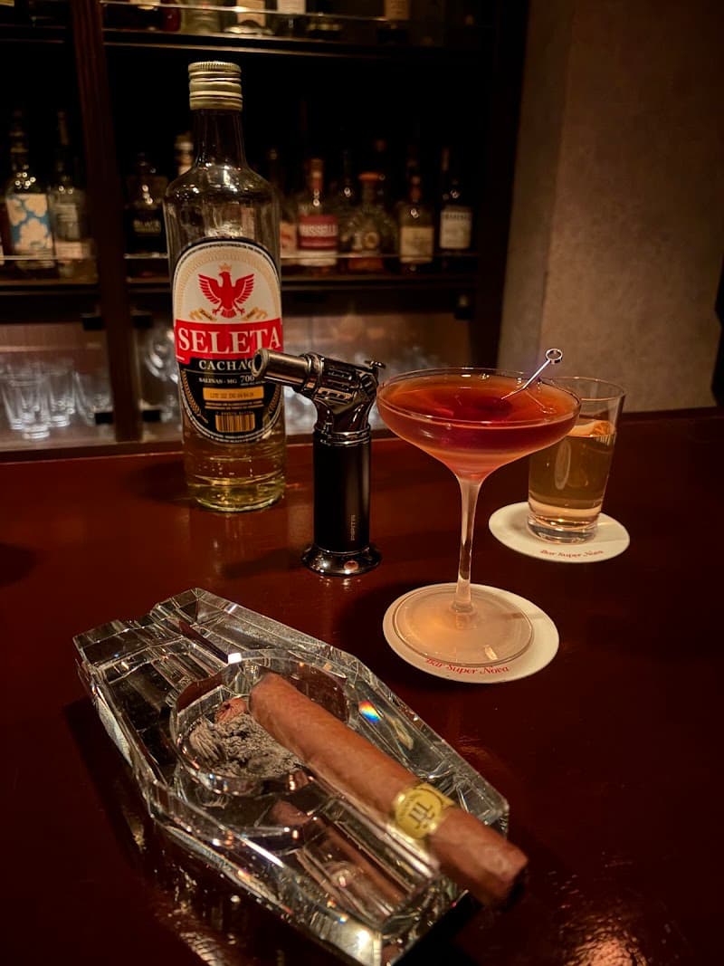 Bar Super Nova（横浜）の店内・料理の写真 3枚目