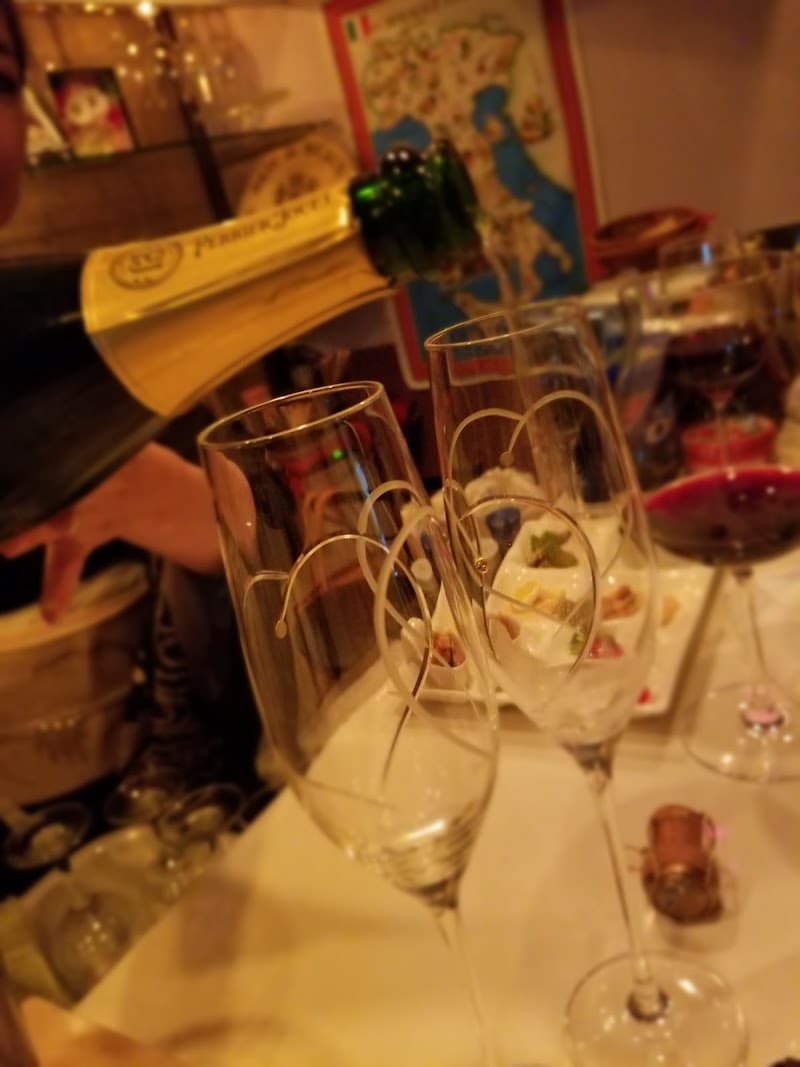 ワインバーハナコの店内・料理の写真 2枚目