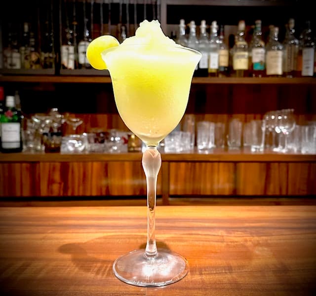 BAR chairs（バーチェアーズ）新小岩の店内・料理の写真 2枚目