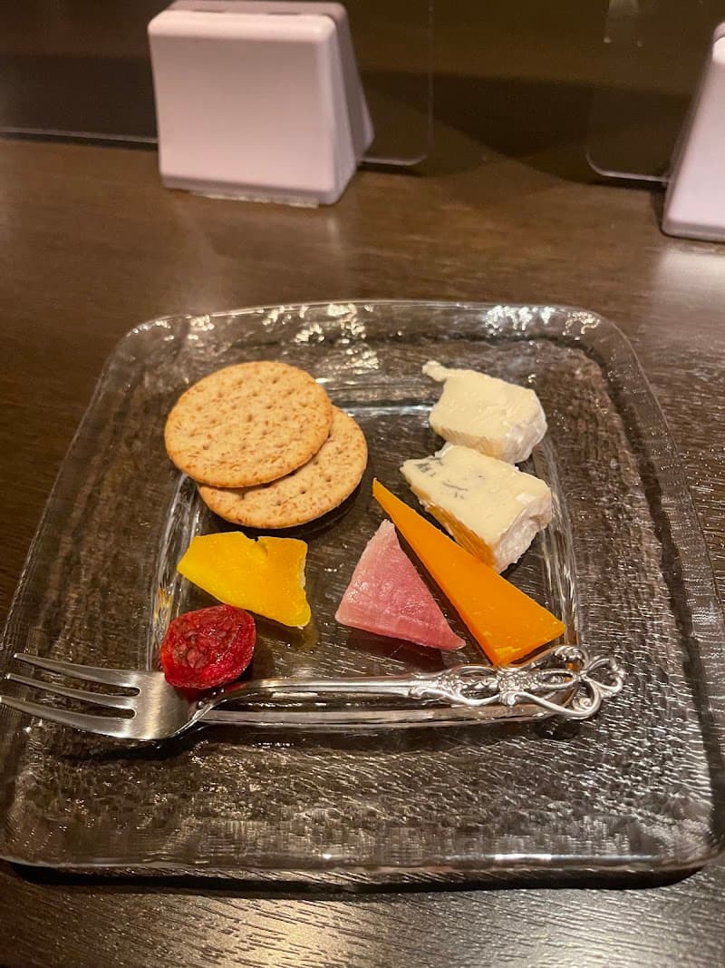 Wine&Bar 麦家の店内・料理の写真 2枚目