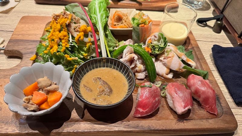 【地産地消×肉バル】ユニークバル uni29bar®︎の店内・料理の写真 2枚目