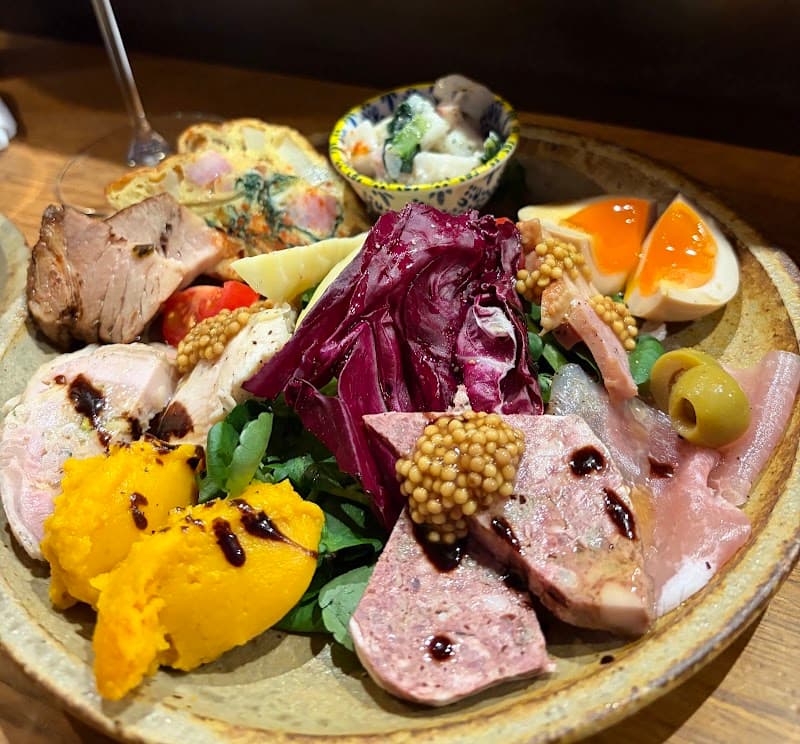 ヒネモス wine sake shokudoの店内・料理の写真 3枚目