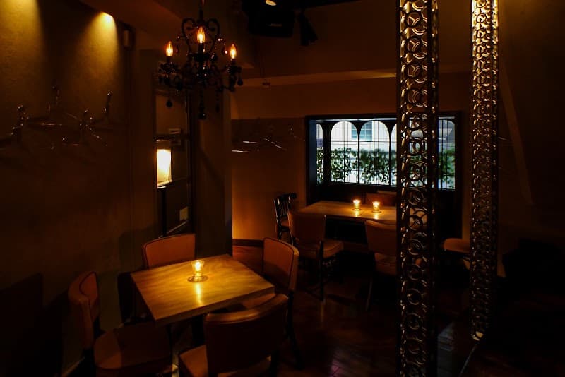 bar Accueil バーアクイール（大人の隠れ家BAR）の店内・料理の写真 3枚目