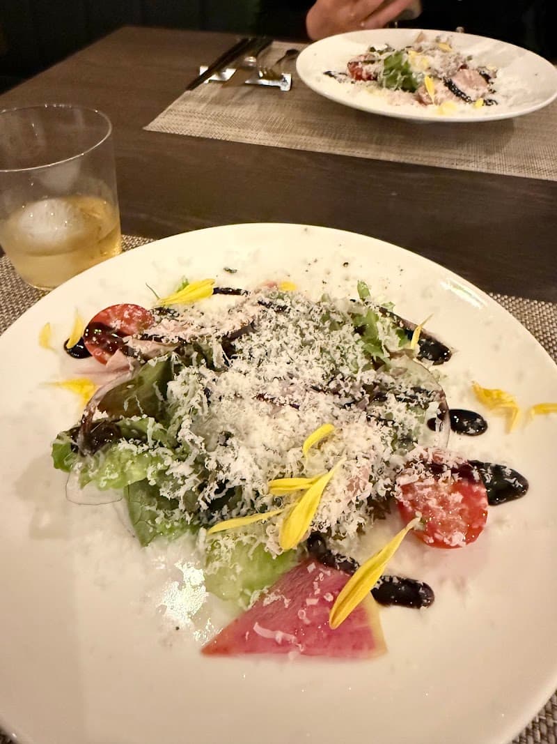 牡蠣と肉たらしビストロAKIRA 心斎橋店 OysterBar bistro AKIRAの店内・料理の写真 3枚目