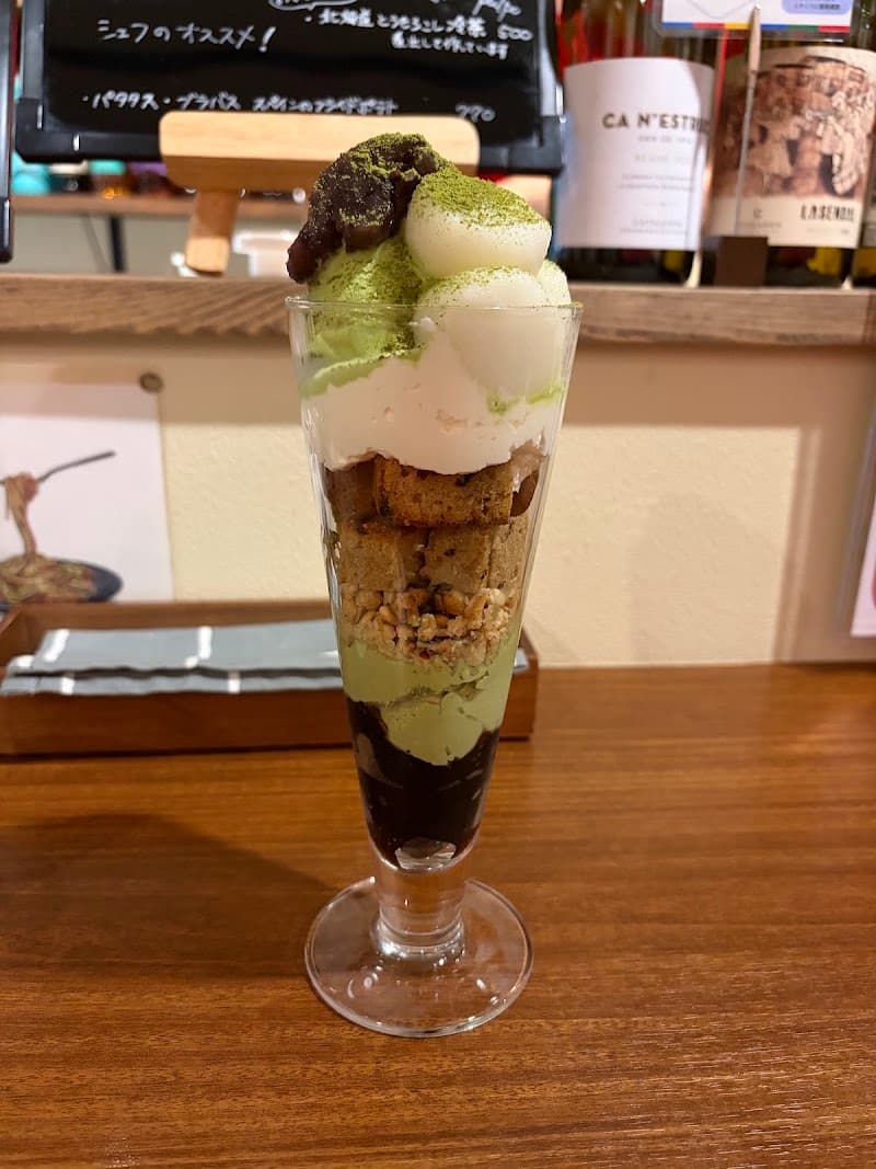洋食とBAR nanayaの店内・料理の写真 3枚目