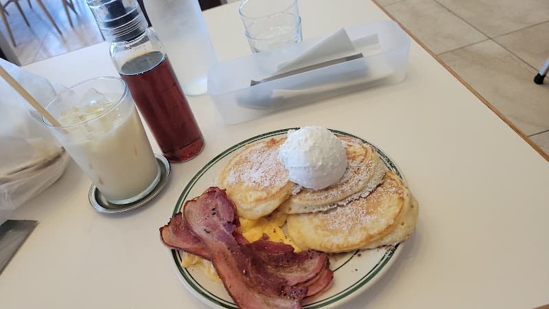 PINE LEAVESの店内・料理の写真 2枚目