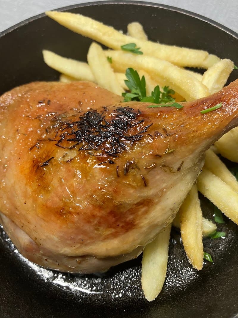居酒屋ビストロ飯田の店内・料理の写真 2枚目
