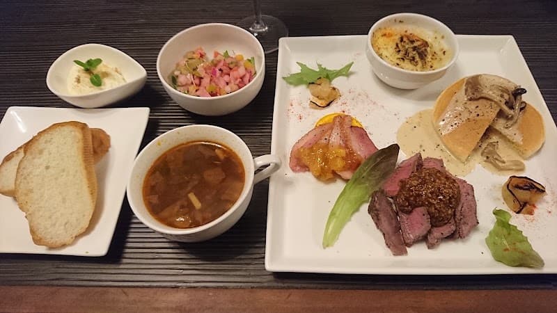 ビストロ村一番の店内・料理の写真 2枚目