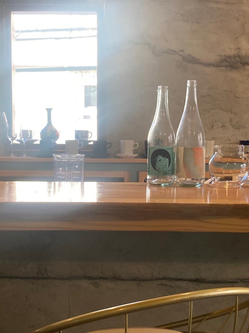 (酒)宮坂泰知商店 | さかなとワインの店内・料理の写真 3枚目