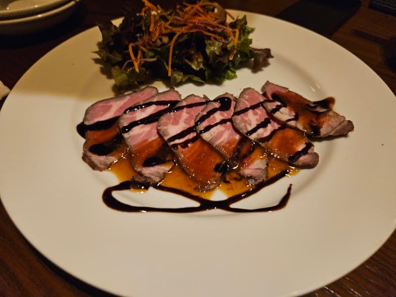 DINING BAR TALAHT ダイニングバータラートの店内・料理の写真 3枚目