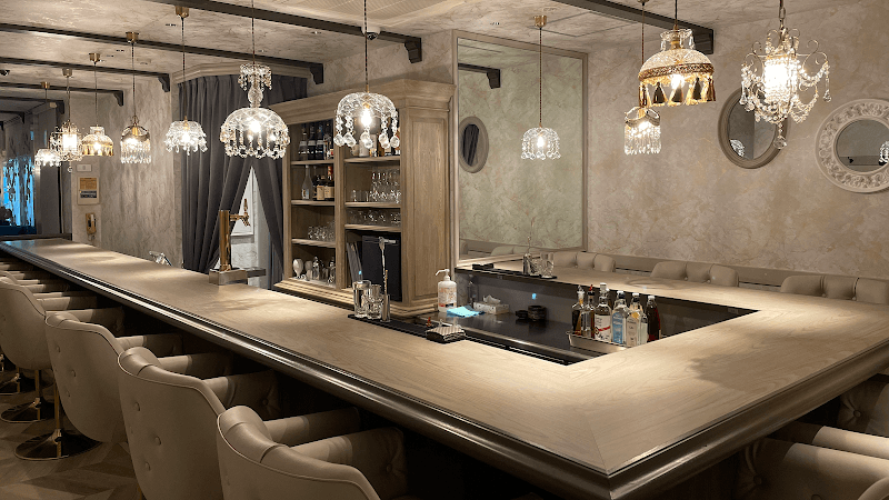 luxury bar VILLA(ラグジュアリーバー ヴィラ)ときわ台