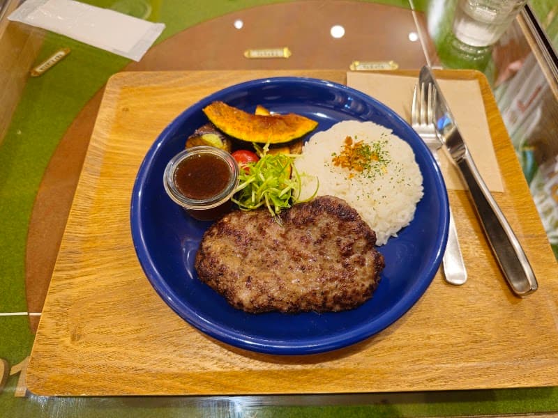 ファイターズ ダイニング ロスター 新千歳空港店の店内・料理の写真 2枚目