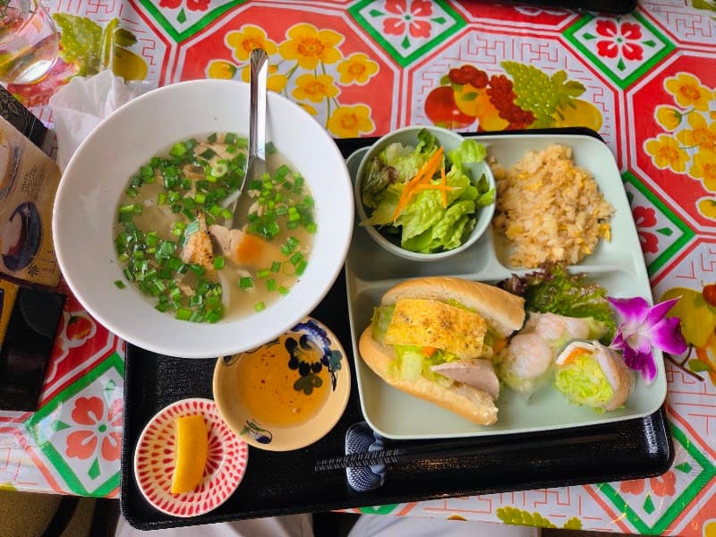 ベトナムビストロOnionの店内・料理の写真 3枚目