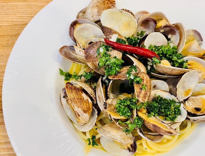 海鮮イタリアン酒場 ラフバルの店内・料理の写真 2枚目