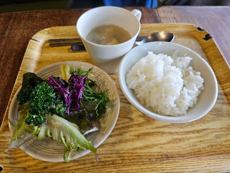 ソウルフードカフェ カモメの店内・料理の写真 3枚目