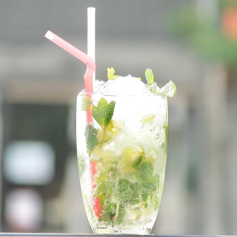 bar wantsuca（バー ワンツカ）の店内・料理の写真 2枚目