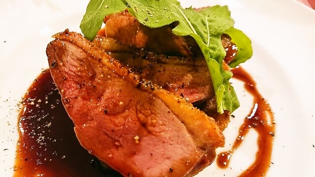 ヴィネリア ヴィア ヴィーノの店内・料理の写真 2枚目