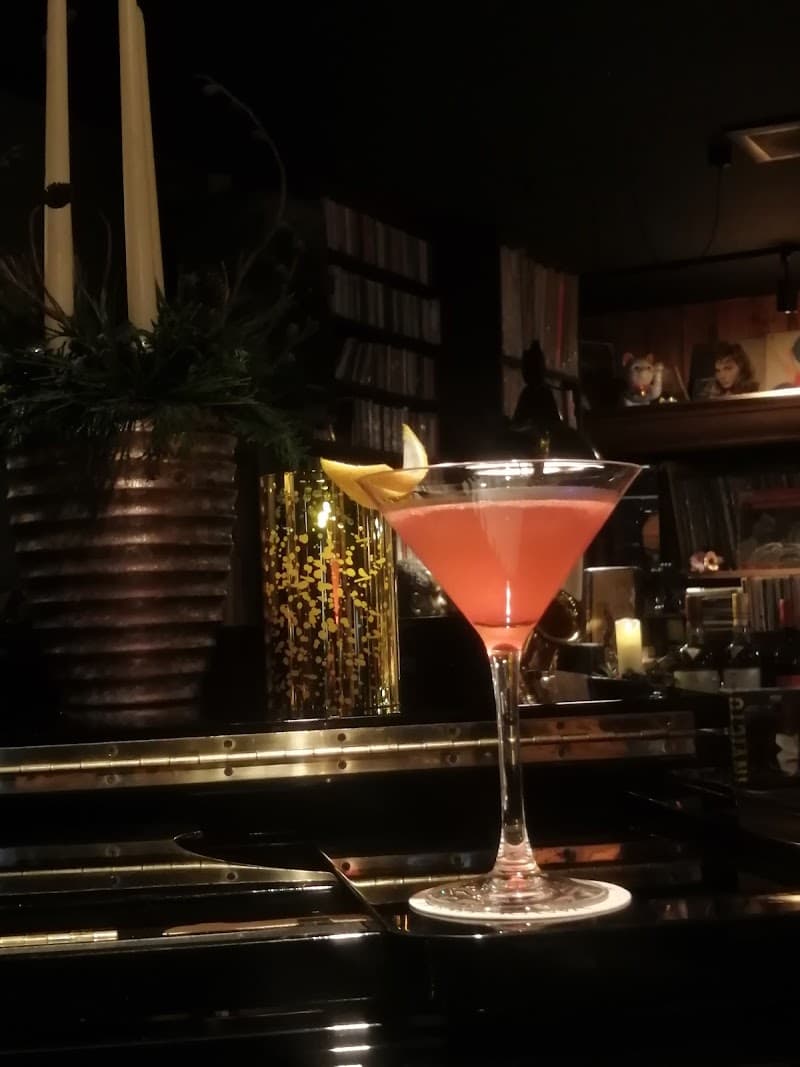 COCKTAIL Bar SWINGの店内・料理の写真 3枚目