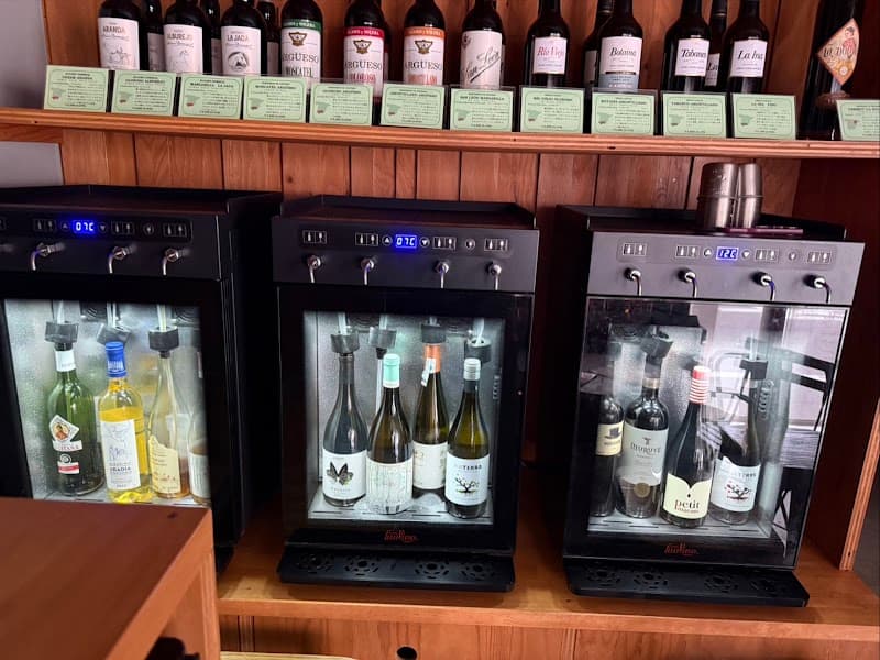 スペインワインとタパスのお店 ビノビノ VINO VINOの店内・料理の写真 3枚目