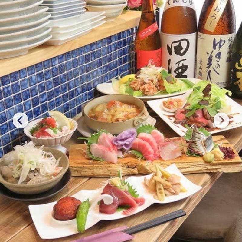 ガレージビストロ とんぼの店内・料理の写真 2枚目