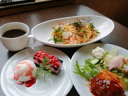 ダイニングshinobiの店内・料理の写真 2枚目