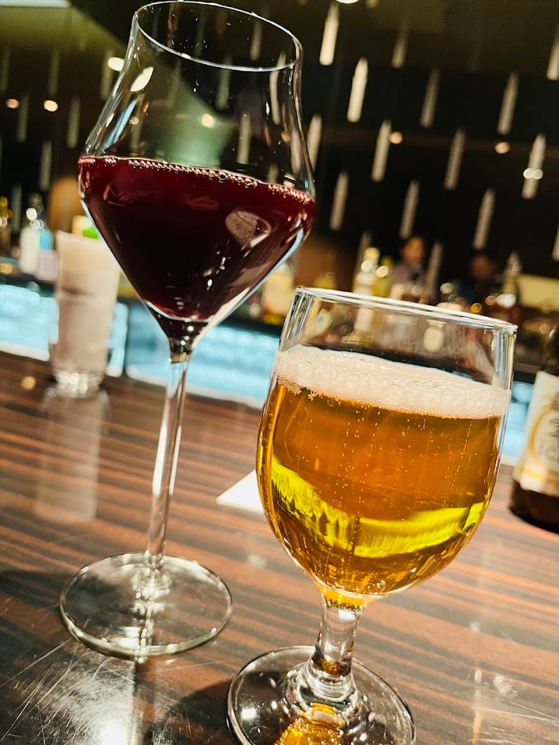 立ち飲みわいんバー 16-19 - WINE CLUBの店内・料理の写真 2枚目