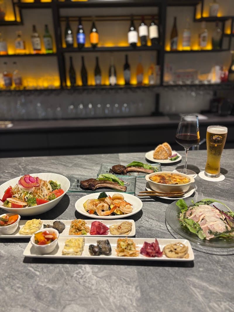 小料理バル LIGARE(リガーレ)の店内・料理の写真 2枚目