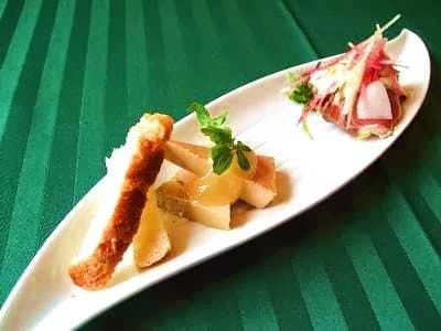 ビストロ ウー・ルーの店内・料理の写真 2枚目