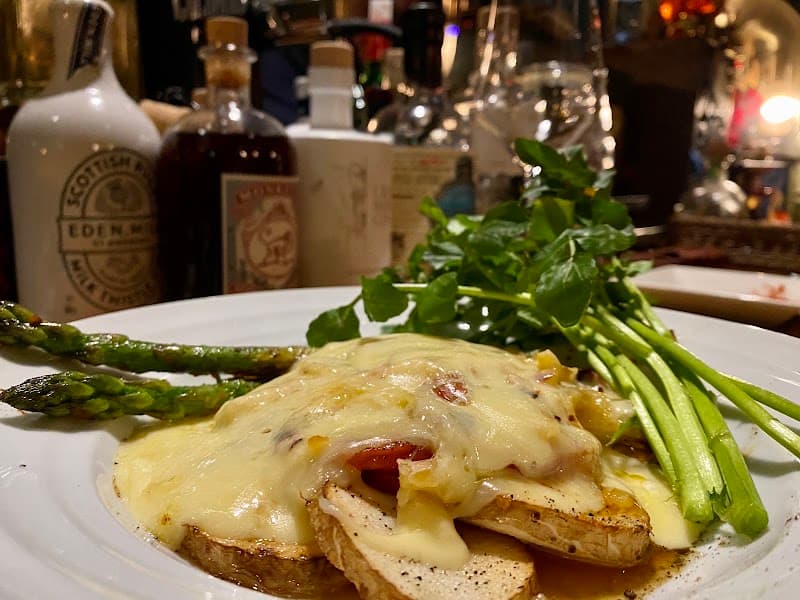 CHEESE & WINE BAR 910の店内・料理の写真 3枚目