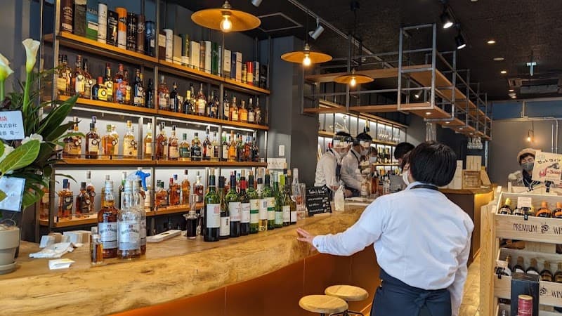 Wine & Whisky BaPhare by Vin et Bonheurの店内・料理の写真 2枚目