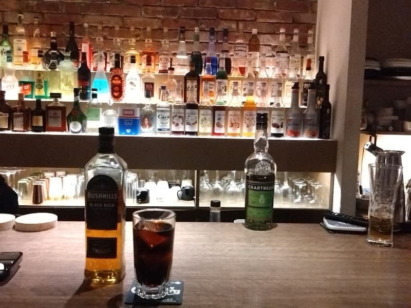 長野bar ORATI（オラチ）の店内・料理の写真 3枚目