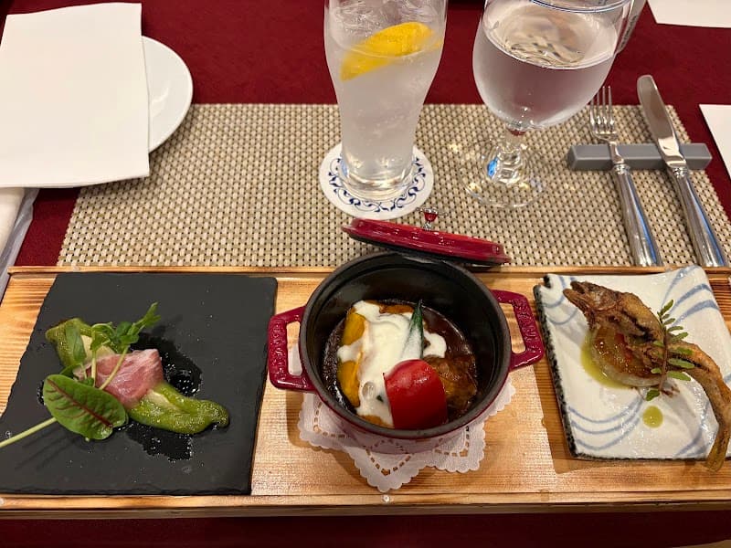 ロティスリー ル・ボヌールの店内・料理の写真 3枚目