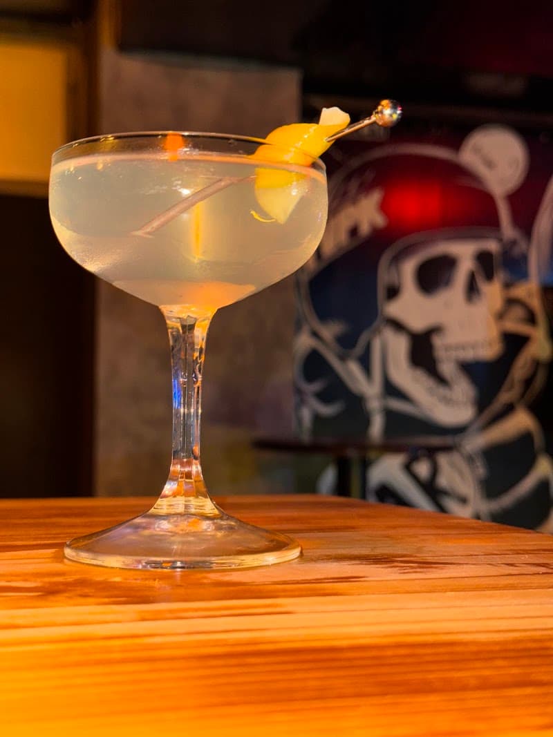 HALF BAR （半分バー）の店内・料理の写真 2枚目