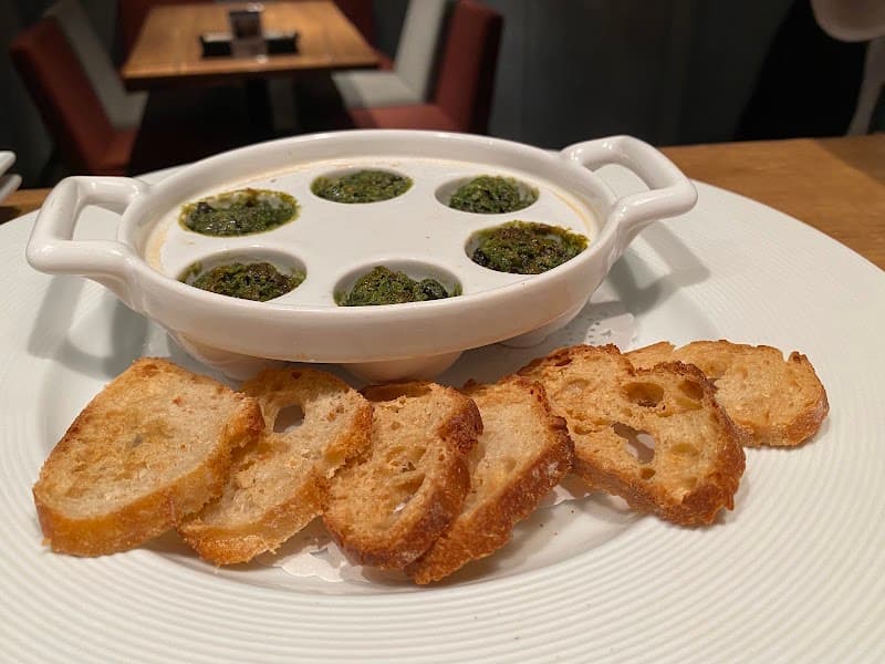 World Wine Bar by Pieroth 神楽坂店の店内・料理の写真 2枚目
