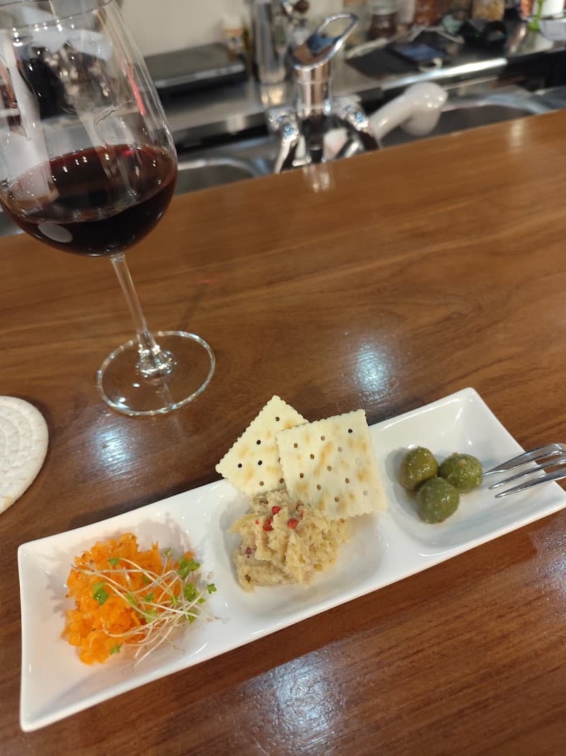 winebar 右岸の店内・料理の写真 3枚目