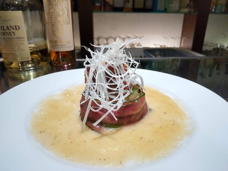 ダイニングバー HOKOYA 心斎橋の店内・料理の写真 2枚目