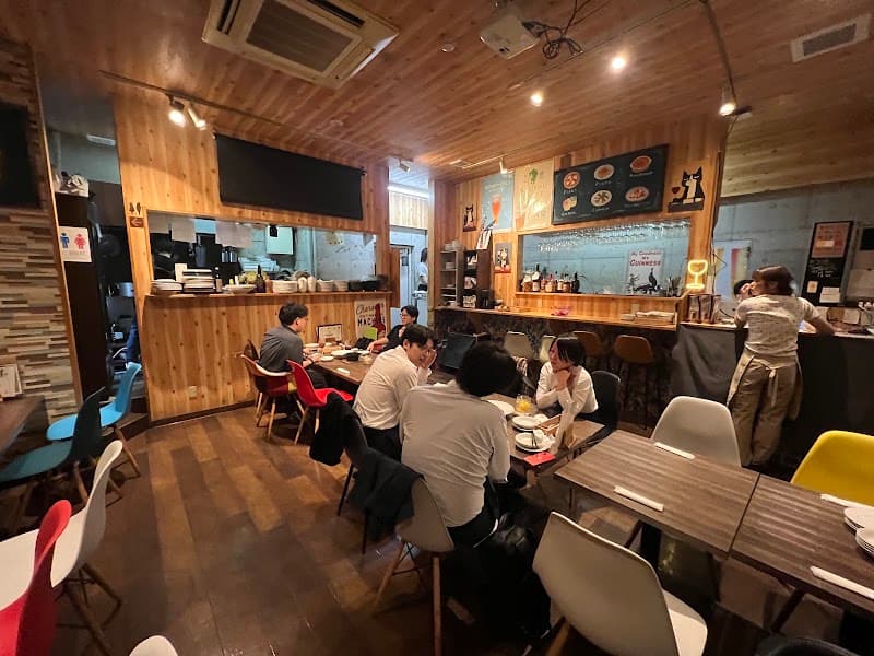 イタリアン チーズバル バルバル 博多駅前の店内・料理の写真 2枚目