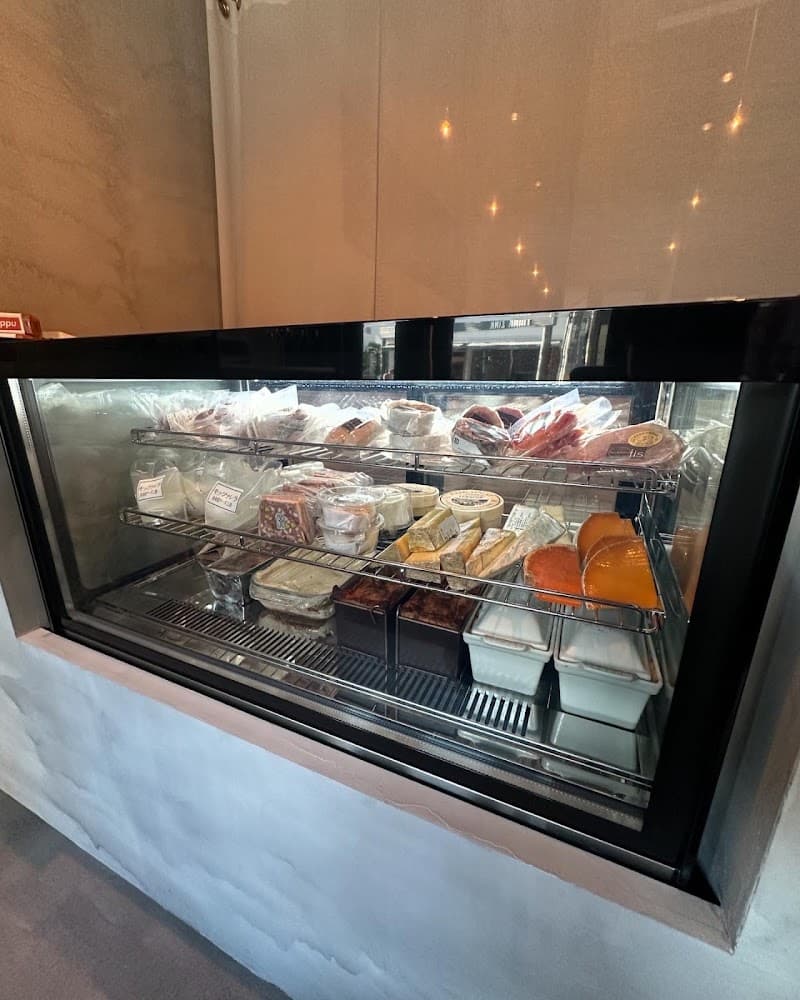 Cave à Manjer apéroの店内・料理の写真 3枚目